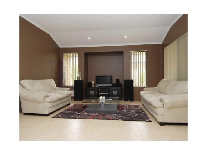 7 Blade Road, Canning Vale WA 6155