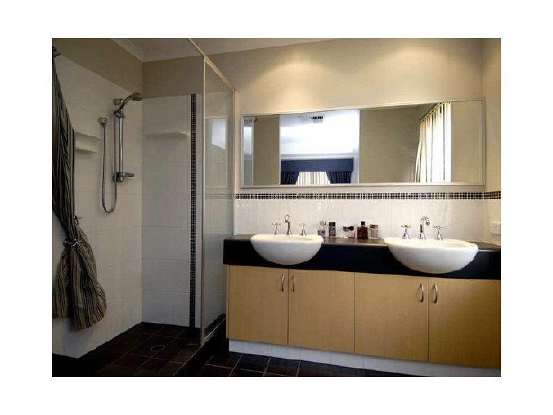 7 Blade Road, Canning Vale WA 6155