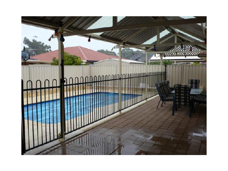 54 Daly Circle, Langford WA 6147