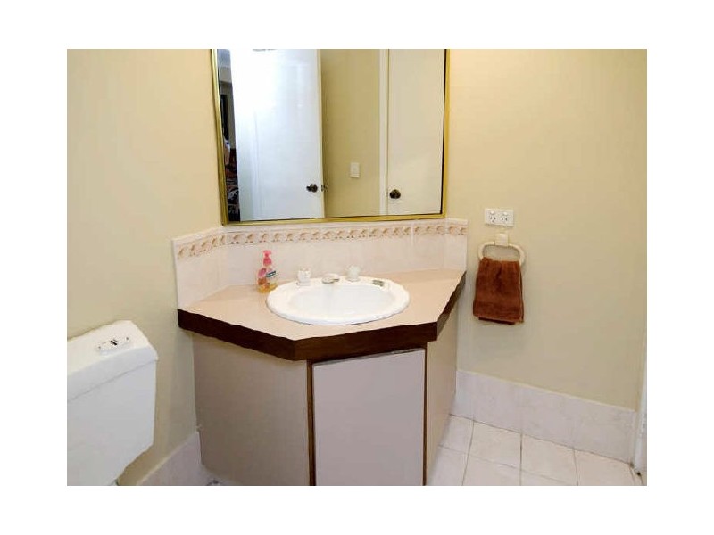 10 Hickory Drive, Thornlie WA 6108