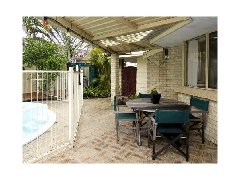 10 Hickory Drive, Thornlie WA 6108