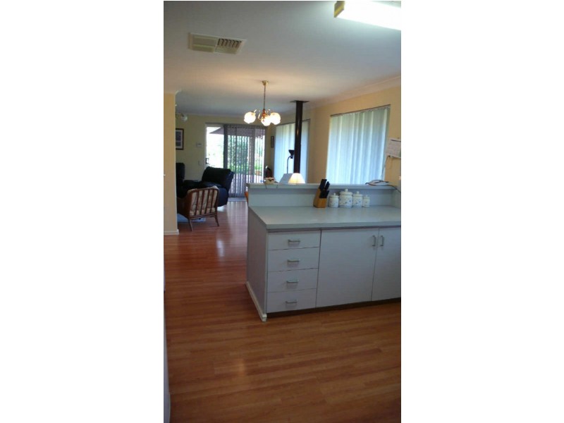 48 Kestrel Way, Thornlie WA 6108