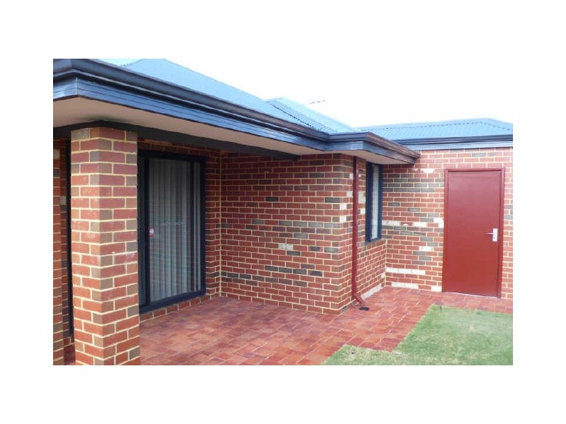 2/30 Wiltshire Avenue, Thornlie WA 6108