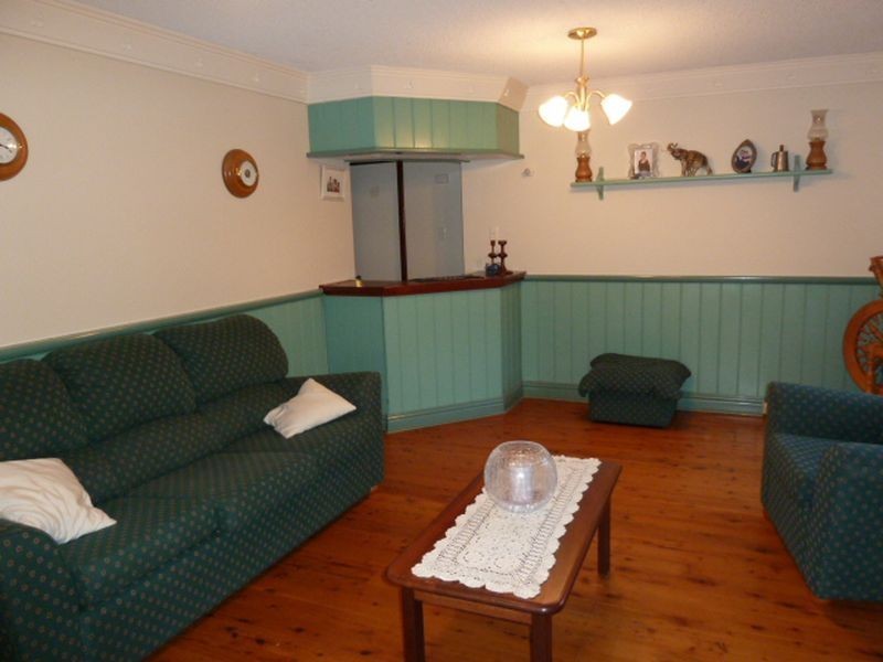 8 Hume Road, Thornlie WA 6108