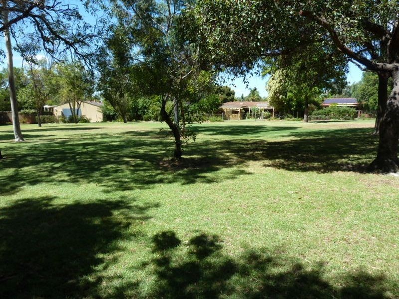 8 Hume Road, Thornlie WA 6108