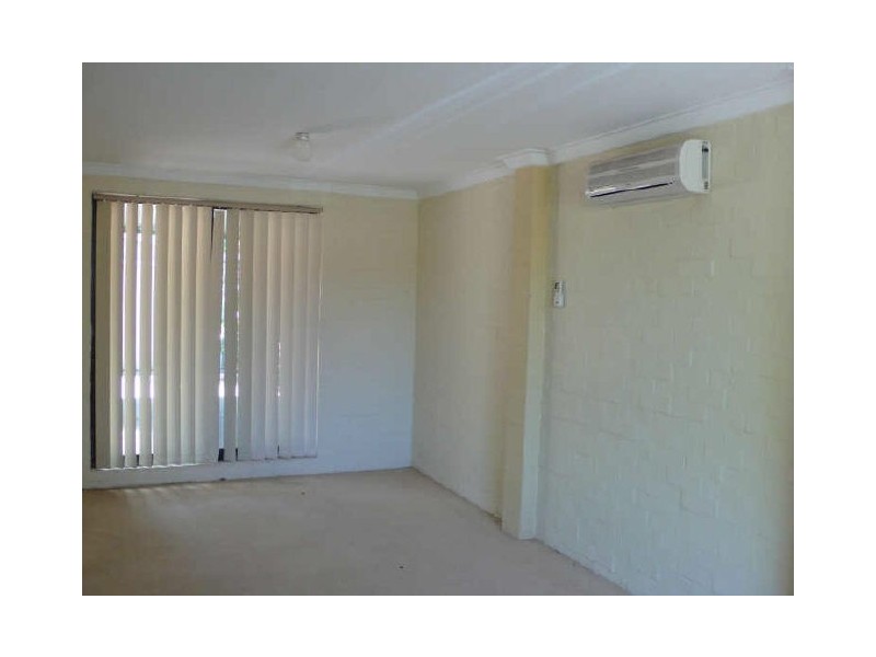30 Glyndebourne Avenue, Thornlie WA 6108