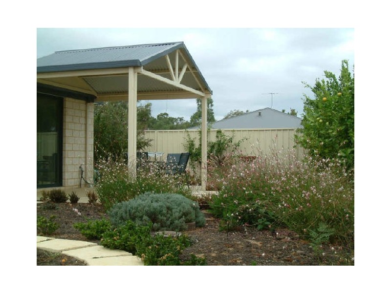 9 Tranquility Place, Maddington WA 6109