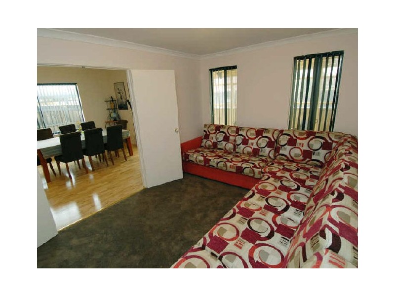 11 Swinden Court, Maddington WA 6109