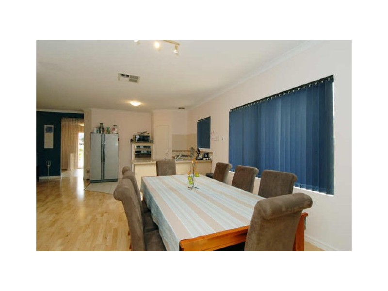 11 Swinden Court, Maddington WA 6109