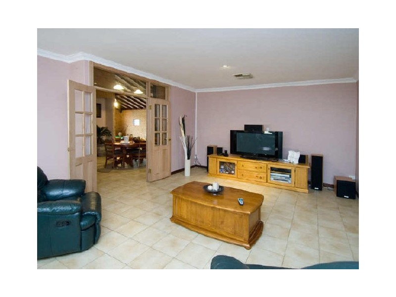 220 Warton Road, Huntingdale WA 6110