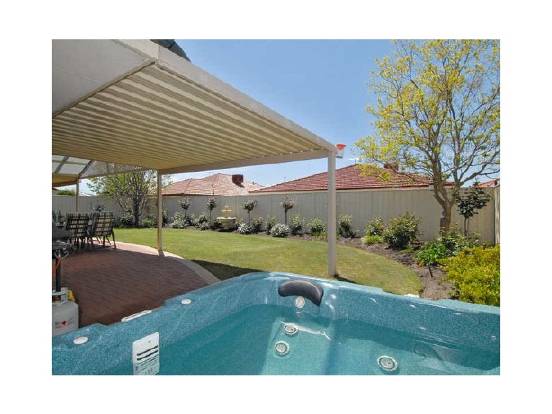 4 Capel Way, Canning Vale WA 6155