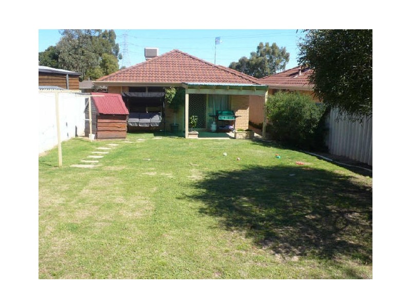 7B Reeves Place, Swan View WA 6056