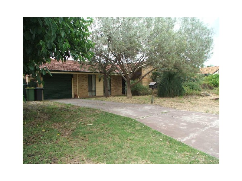 4 Merino Court, Thornlie WA 6108