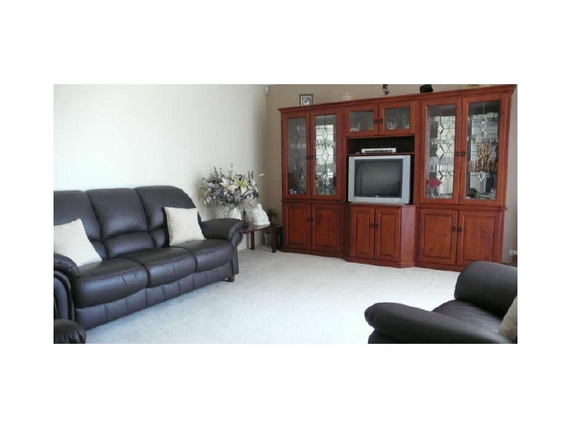 8 Magenta Close, Thornlie WA 6108