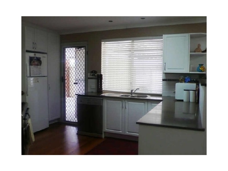 6 Exmouth Place, Thornlie WA 6108