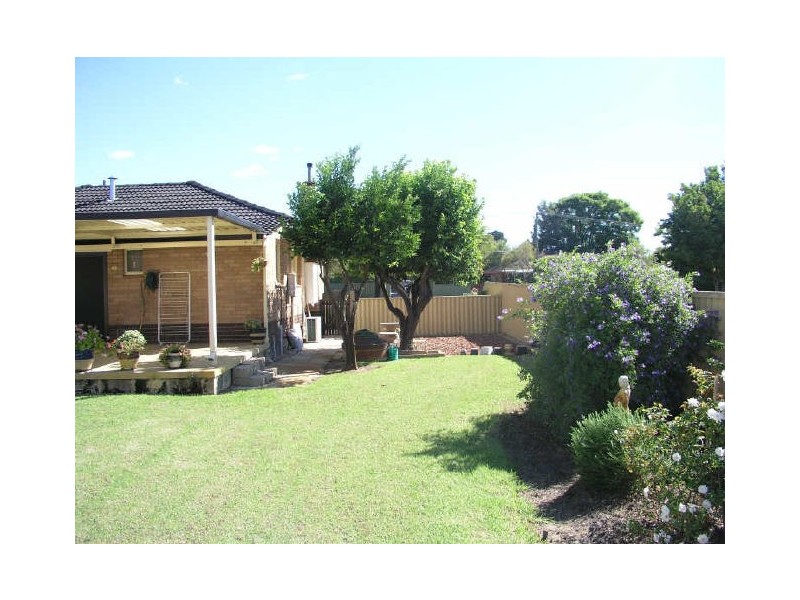 3 Jana Road, Thornlie WA 6108