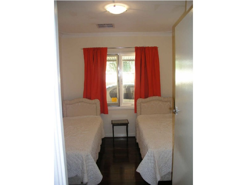 3 Jana Road, Thornlie WA 6108