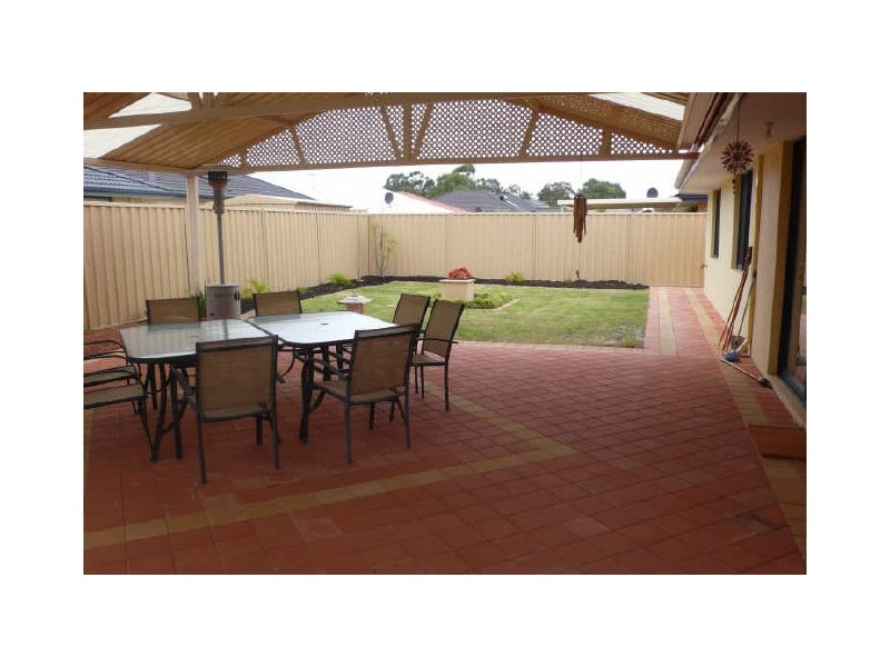 10 Dupont Way, Canning Vale WA 6155