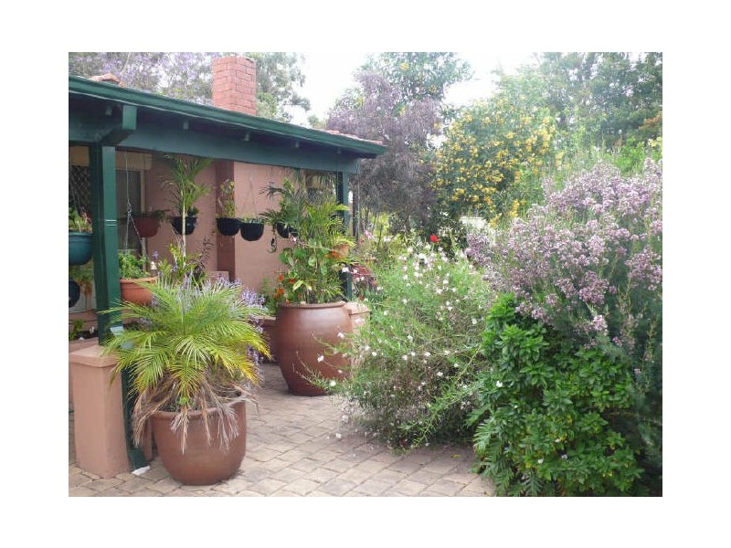 16 Alistair Street, Huntingdale WA 6110