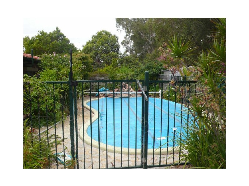 16 Alistair Street, Huntingdale WA 6110