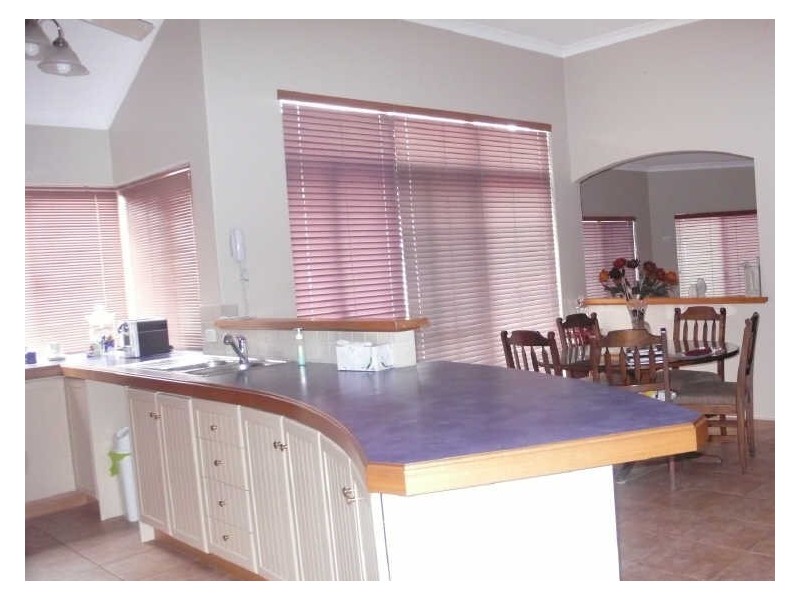 15 Rufford Lane, Canning Vale WA 6155