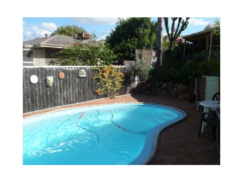 57 Sutherland Drive, Thornlie WA 6108