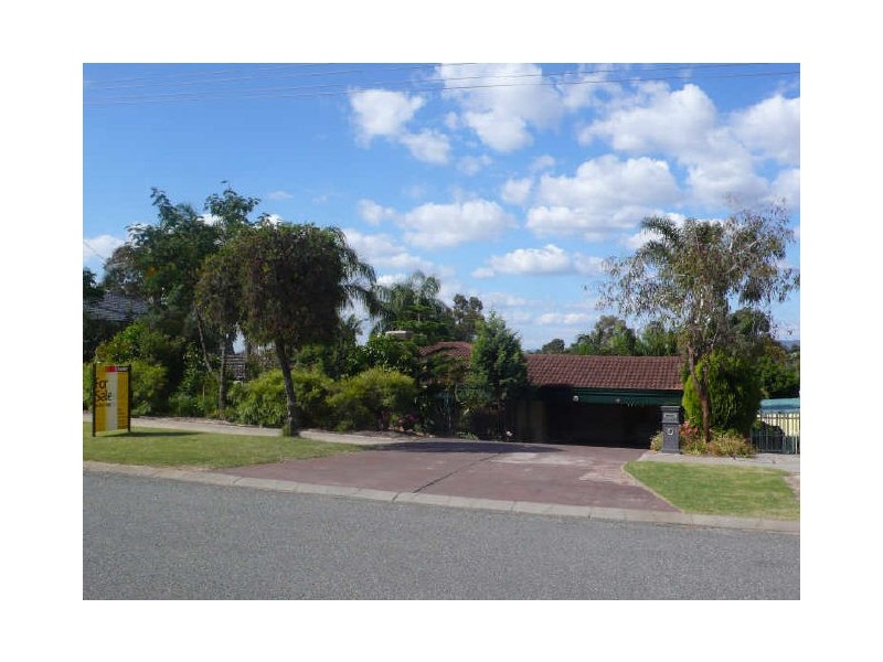 57 Sutherland Drive, Thornlie WA 6108