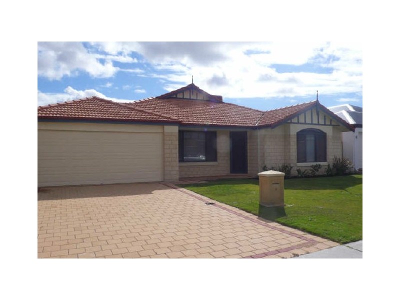 8 Yeo Street, Canning Vale WA 6155