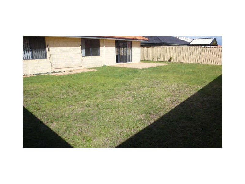8 Yeo Street, Canning Vale WA 6155