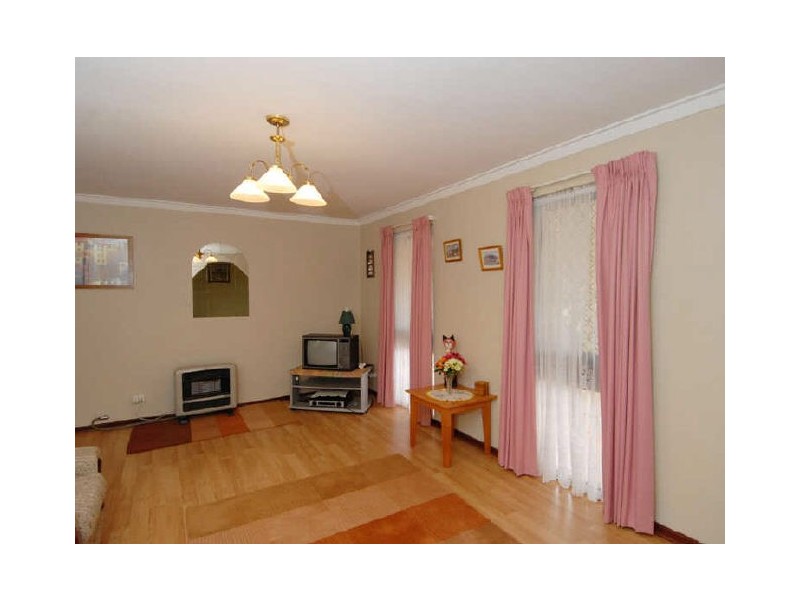 8 Olney Place, Huntingdale WA 6110