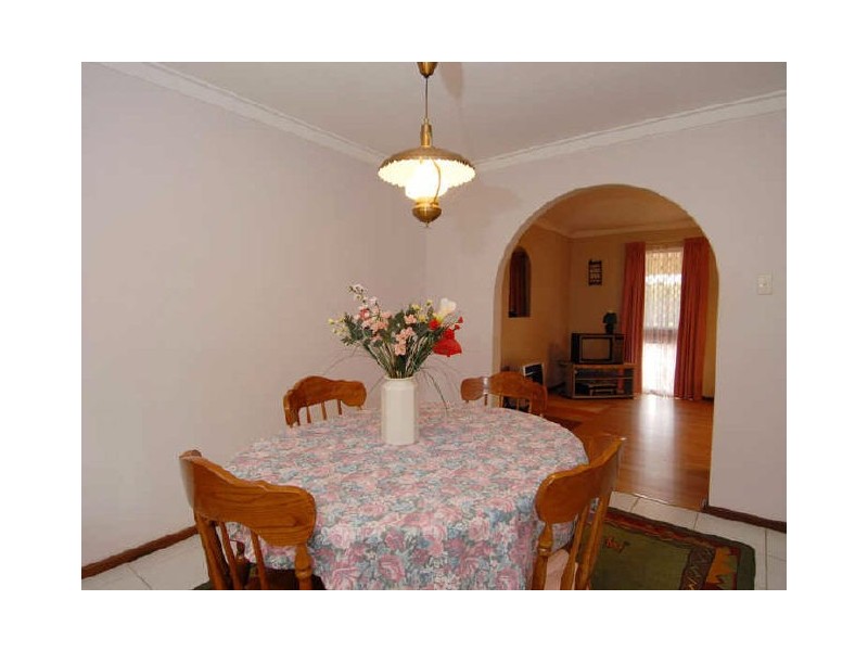 8 Olney Place, Huntingdale WA 6110