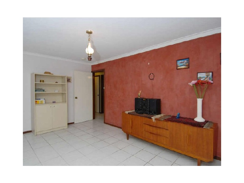 8 Olney Place, Huntingdale WA 6110