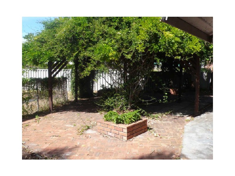 104 Spring Road, Thornlie WA 6108