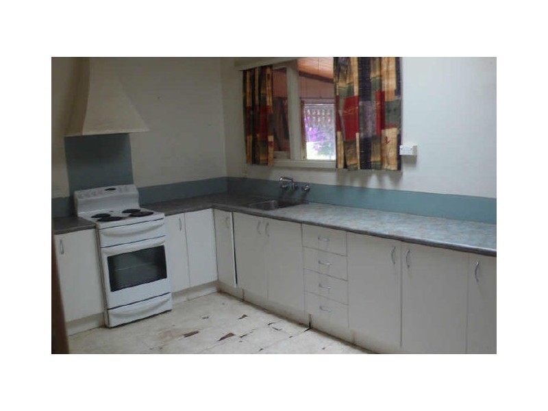 106 Spring Road, Thornlie WA 6108