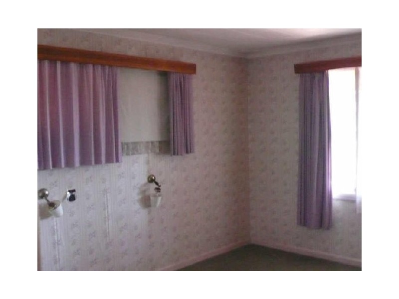 106 Spring Road, Thornlie WA 6108