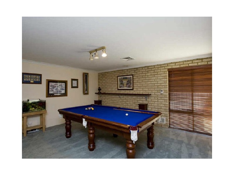 10 Redheart Drive, Thornlie WA 6108