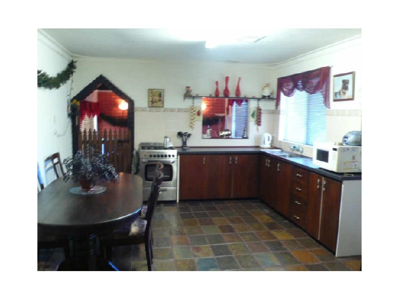 71 Spring Road, Thornlie WA 6108