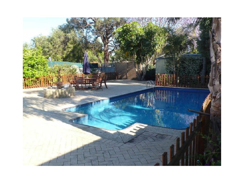 71 Spring Road, Thornlie WA 6108