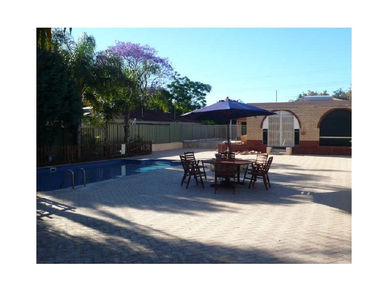 71 Spring Road, Thornlie WA 6108