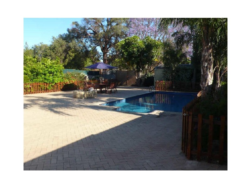 71 Spring Road, Thornlie WA 6108