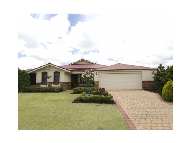 4 Longstaff Loop, Southern River WA 6110