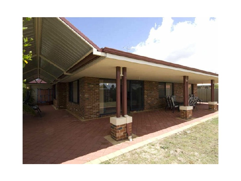4 Longstaff Loop, Southern River WA 6110