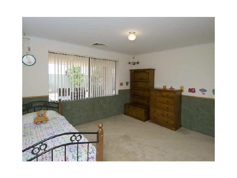 4 Longstaff Loop, Southern River WA 6110