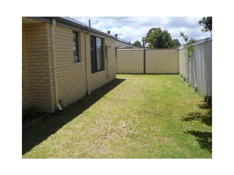 14 Kingsdown Road, Maddington WA 6109