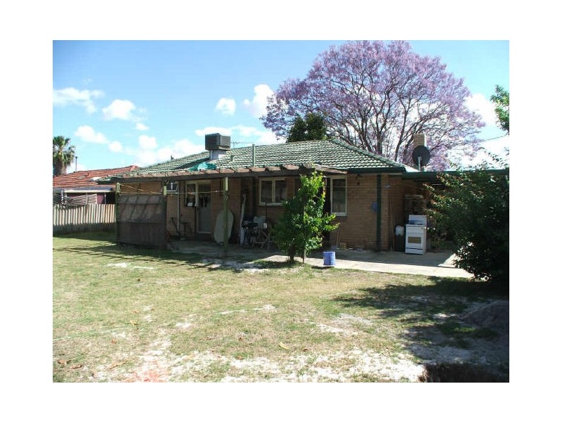 253 Spencer Road, Thornlie WA 6108