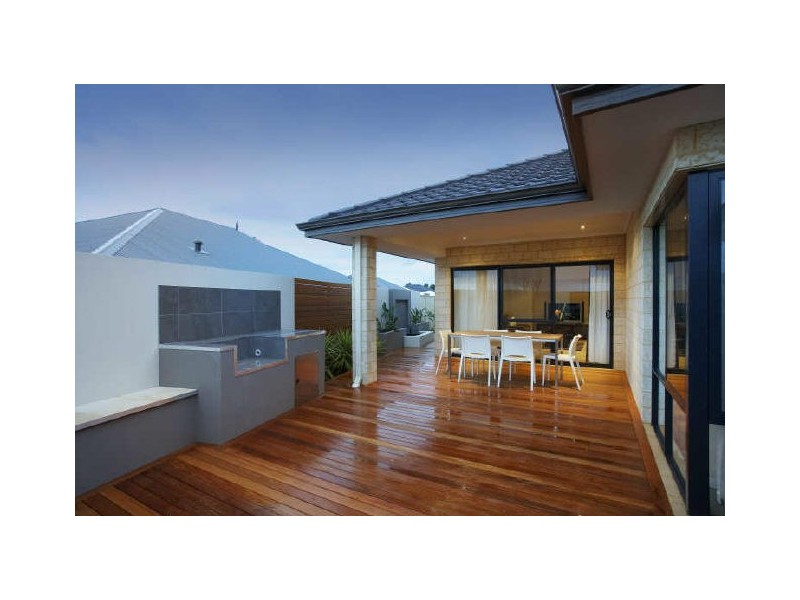 5 Belcastro Way, Madeley WA 6065