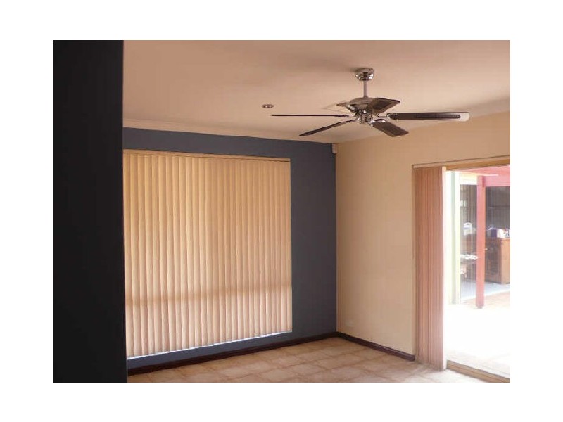 12 Endeavour Court, Thornlie WA 6108