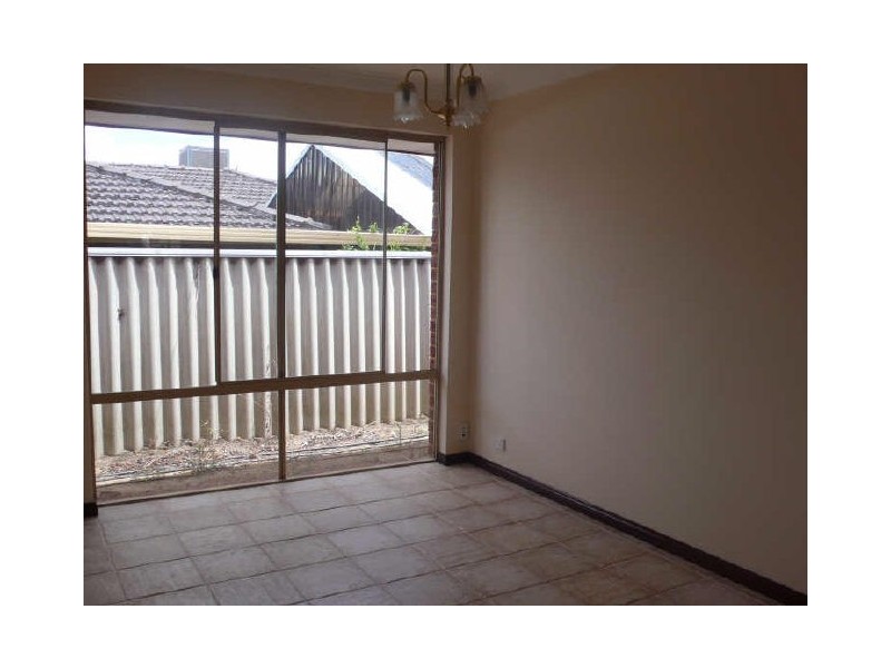 12 Endeavour Court, Thornlie WA 6108