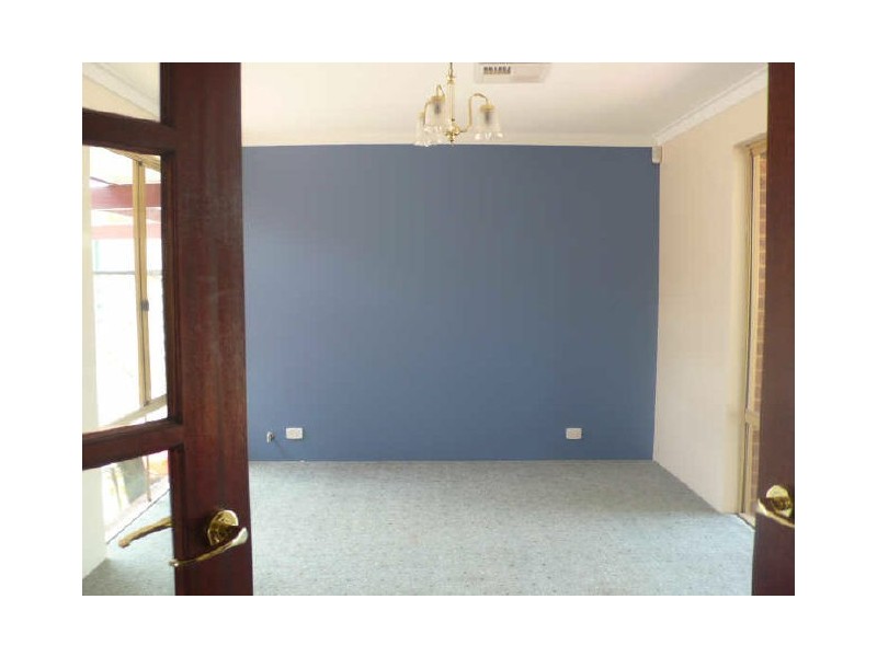 12 Endeavour Court, Thornlie WA 6108