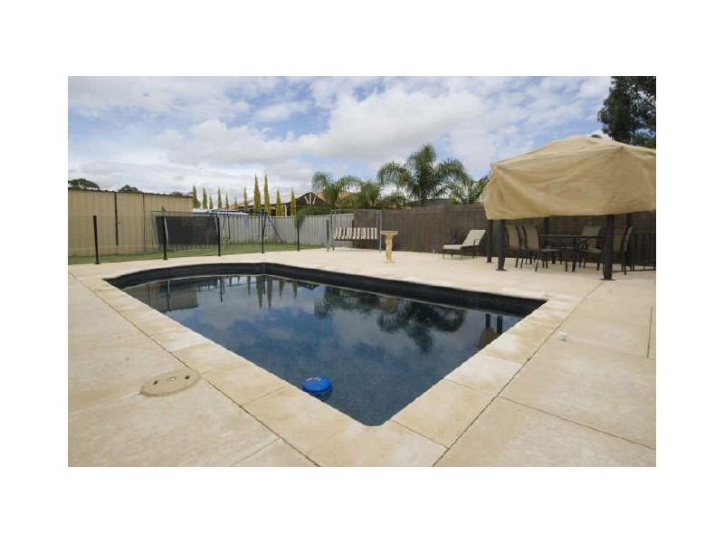 12 Wallan Court, Maddington WA 6109